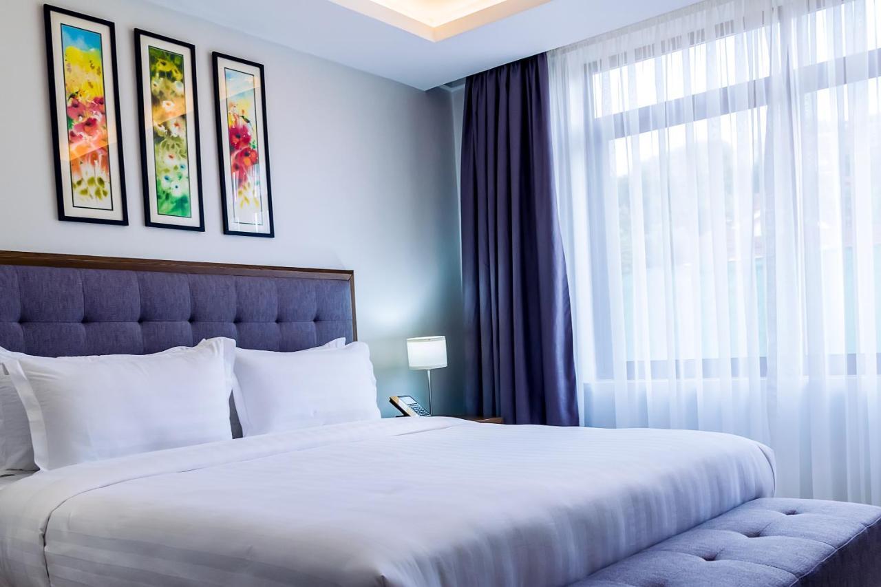 Canary Hotel 캄팔라 외부 사진