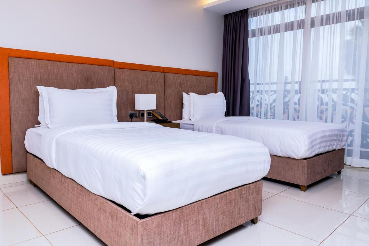 Canary Hotel 캄팔라 외부 사진