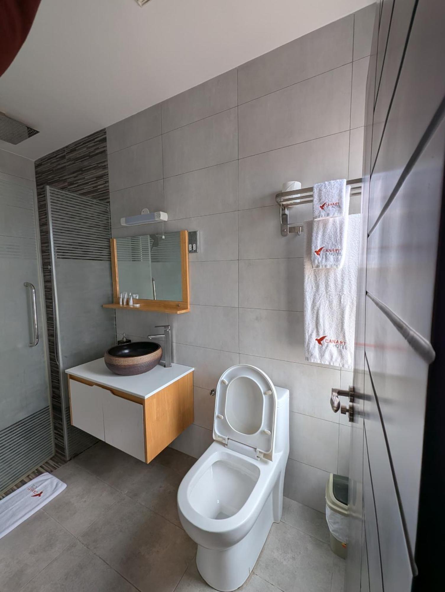 Canary Hotel 캄팔라 외부 사진